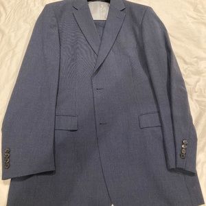 Hugo Boss Blue Virgin Wool Suit 44L great condition